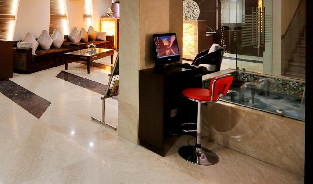 Airport La Sapphire Hotel & Restaurant Nové Dillí Exteriér fotografie