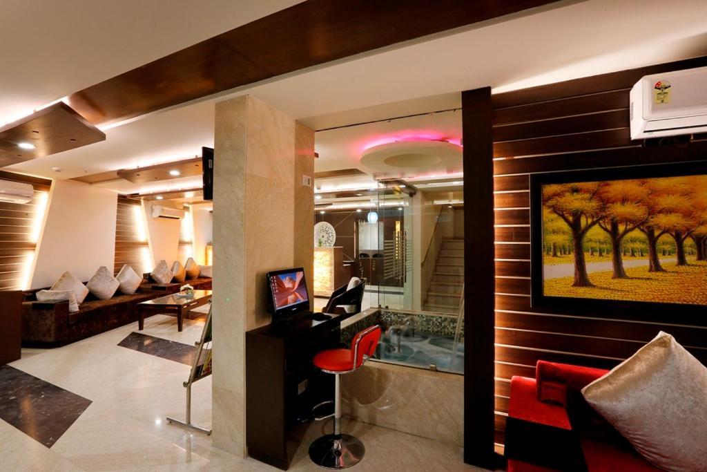 Airport La Sapphire Hotel & Restaurant Nové Dillí Exteriér fotografie